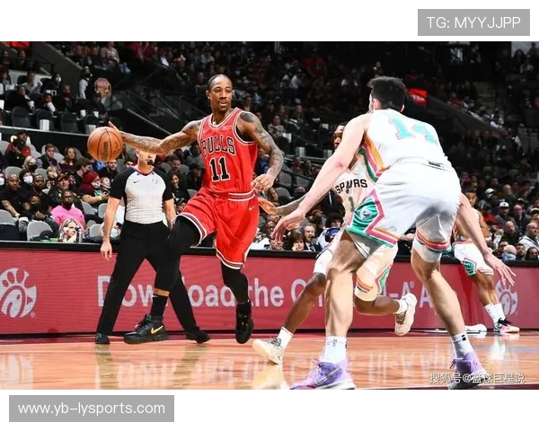 公牛翻盘太阳，关键一役中德罗赞三分雨不断，公牛致敬罗斯